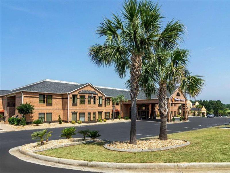 Comfort Inn & Suites Perry National Fairgrounds Area Exterior photo